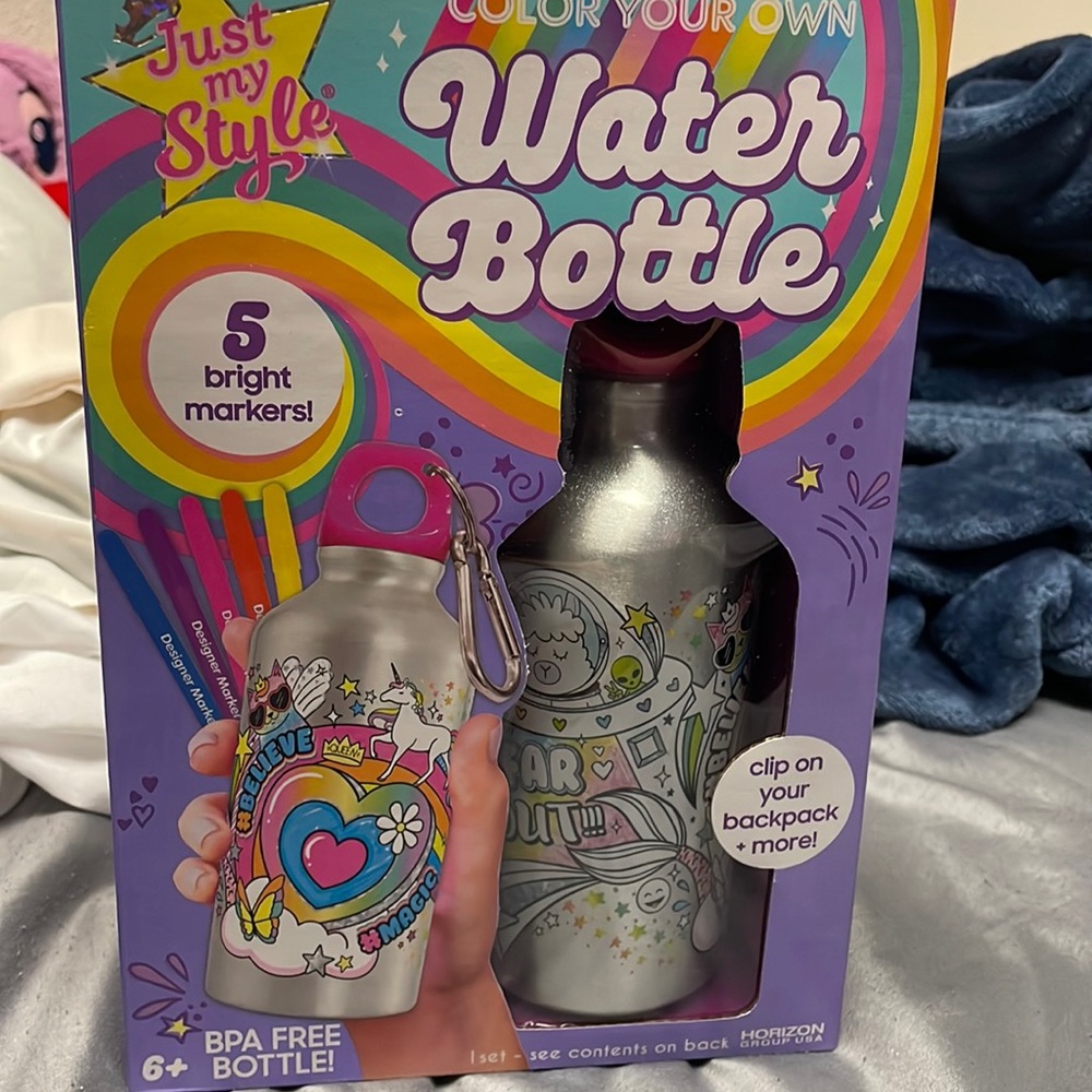 Just my style - color your own water bottle